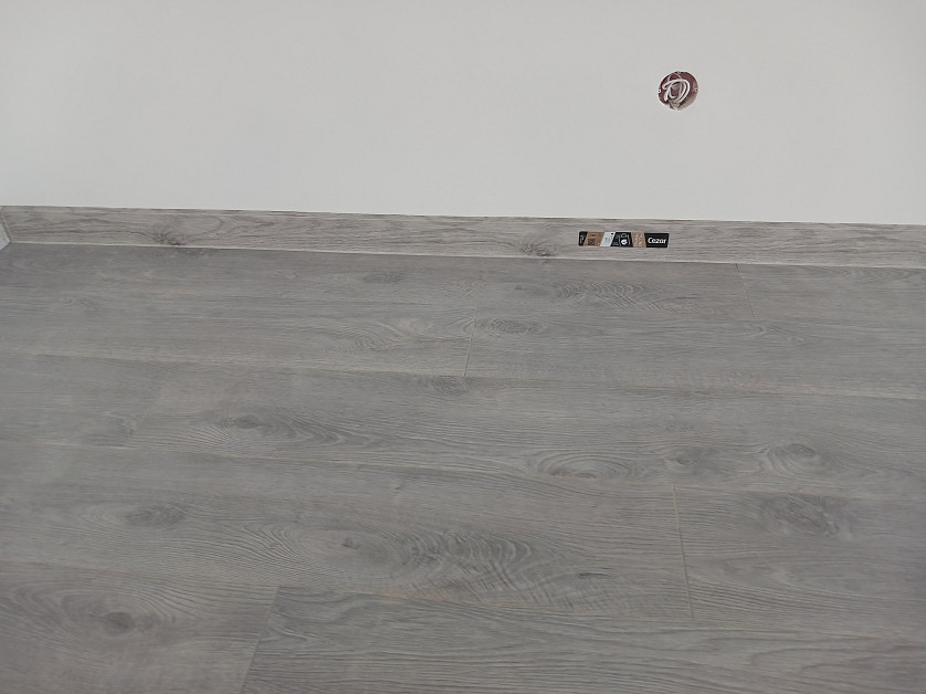 Монтаж ламината, винил, кварцвинил , spc, ковролин, линолеум, плинтуса 079355950 изображение 2