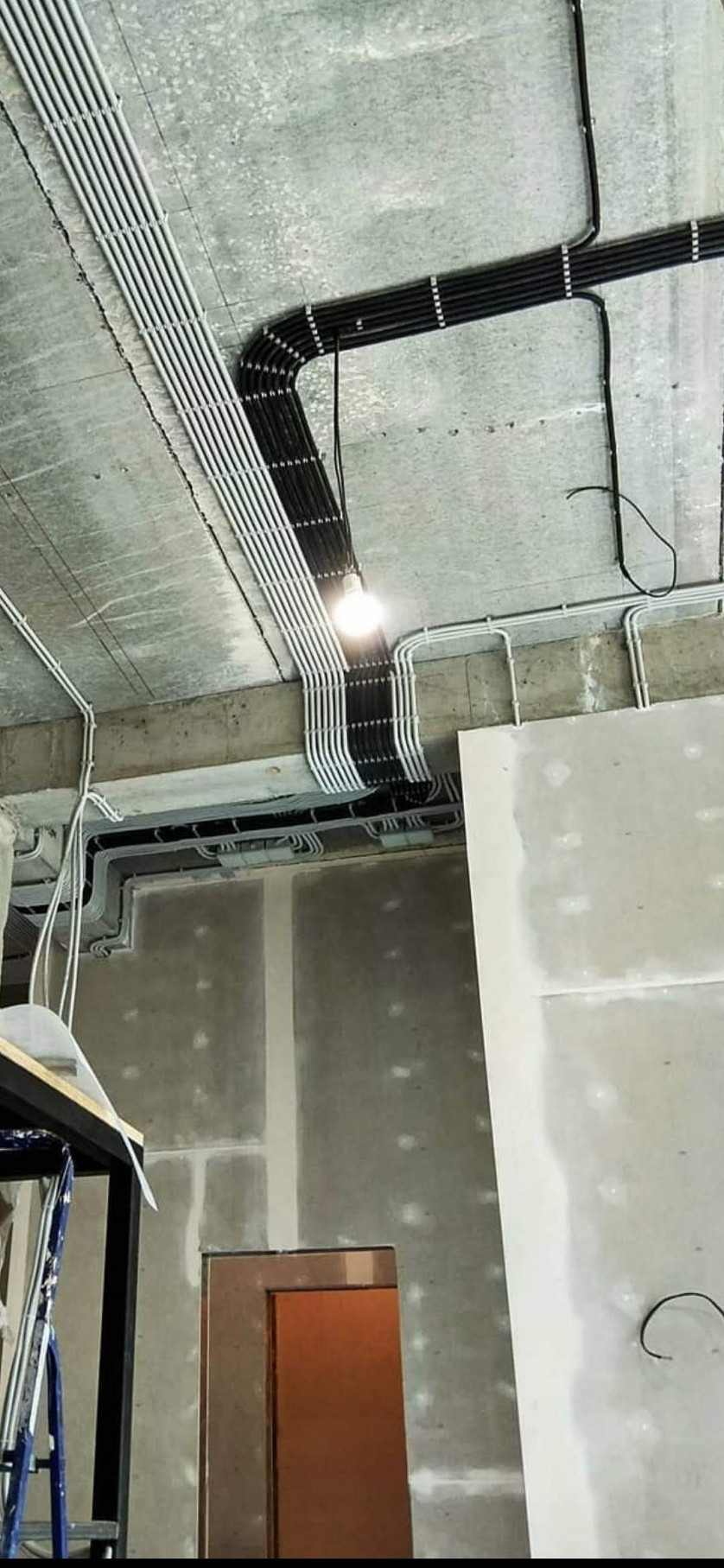 Монтаж и установка инверторов и солнечных систем ИБП изображение 5