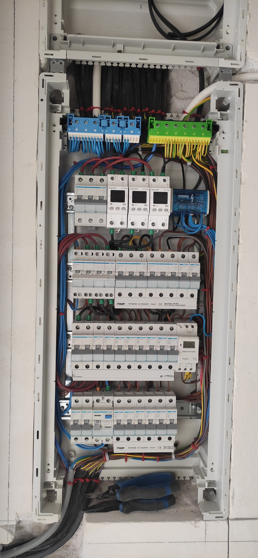 Монтаж и установка инверторов и солнечных систем ИБП изображение 4