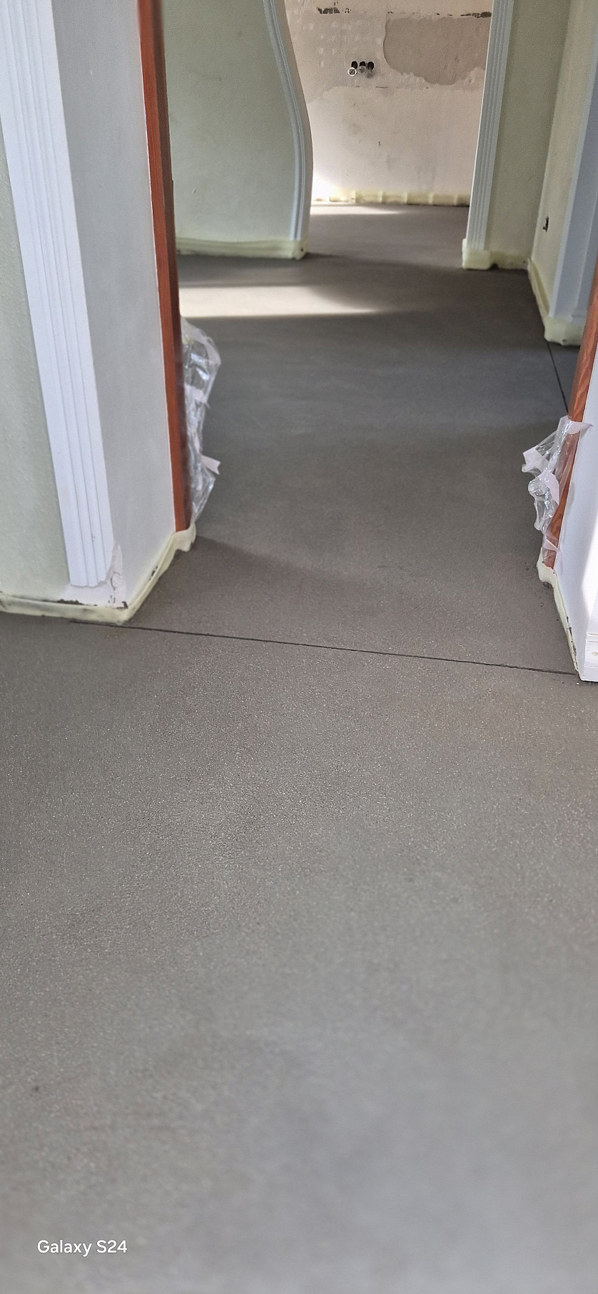 Șapă mecanizata semiumeda. Стяжка полусухая изображение 3